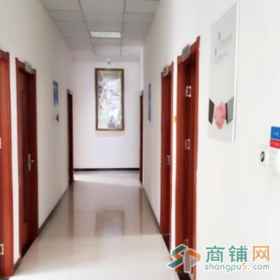 出租北二环路国际汽车城内商铺，可做汽车展厅图2