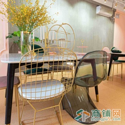 芝罘区万达金街C&S花艺内二楼60平米场地出租图2