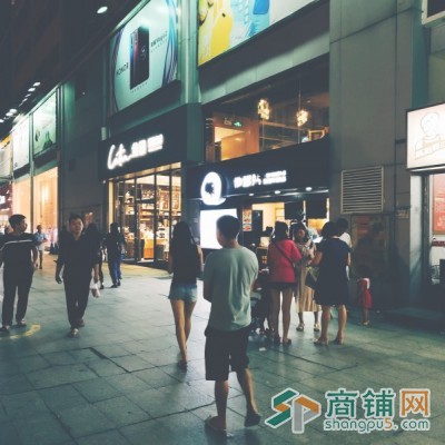 地铁站港饮 临街旺铺转让图2