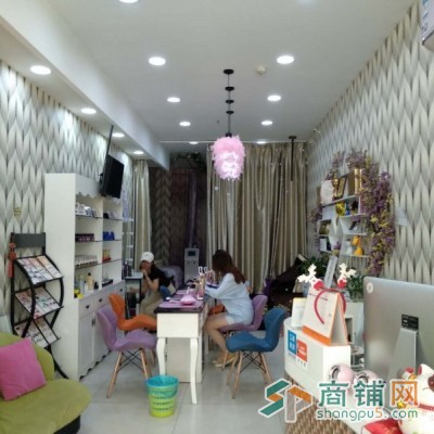 精装修美甲店转让，经营三年，生意稳定图2
