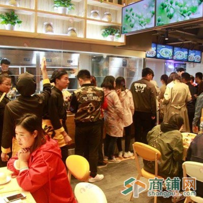 莲花路地铁站风情美食街租金6千到2万无进场费图2