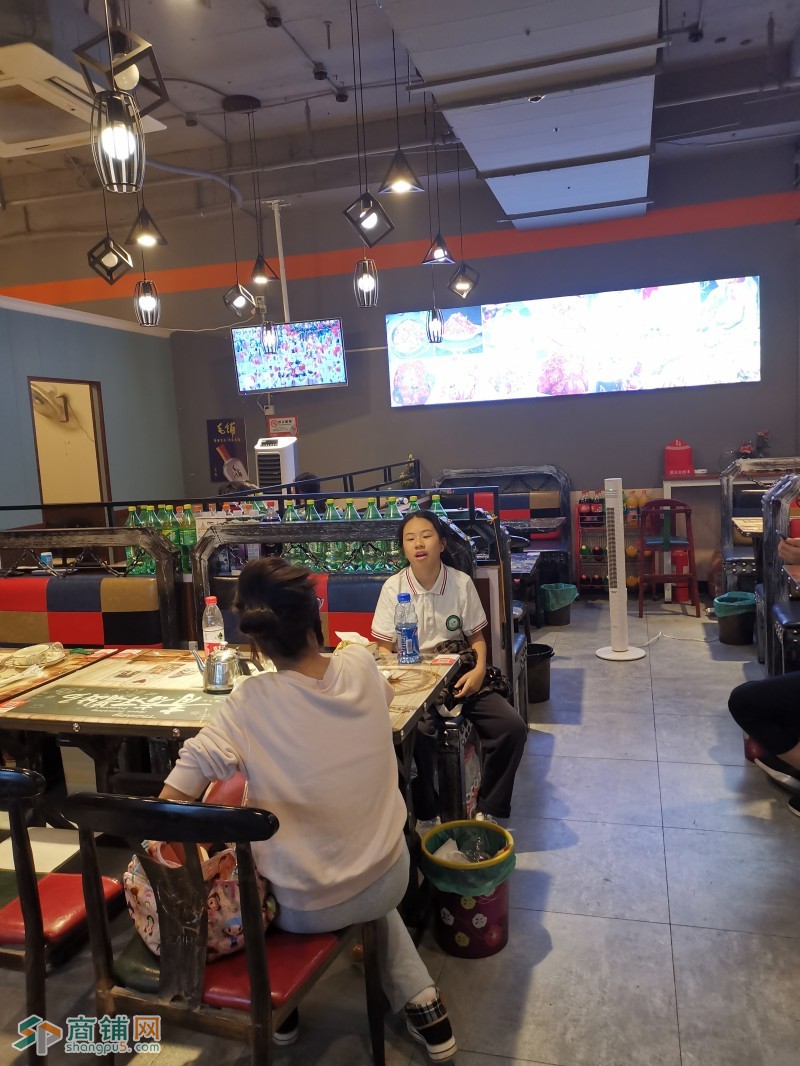 西湖边餐饮旺铺转让图2