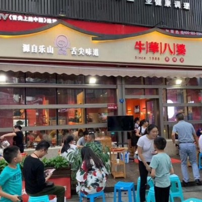 个人急转，餐饮店铺整体转让，盈利中