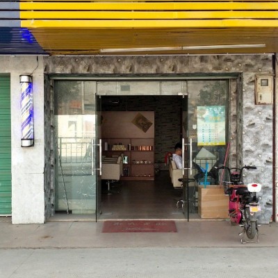 龙岗大型工业园区美发店转让W