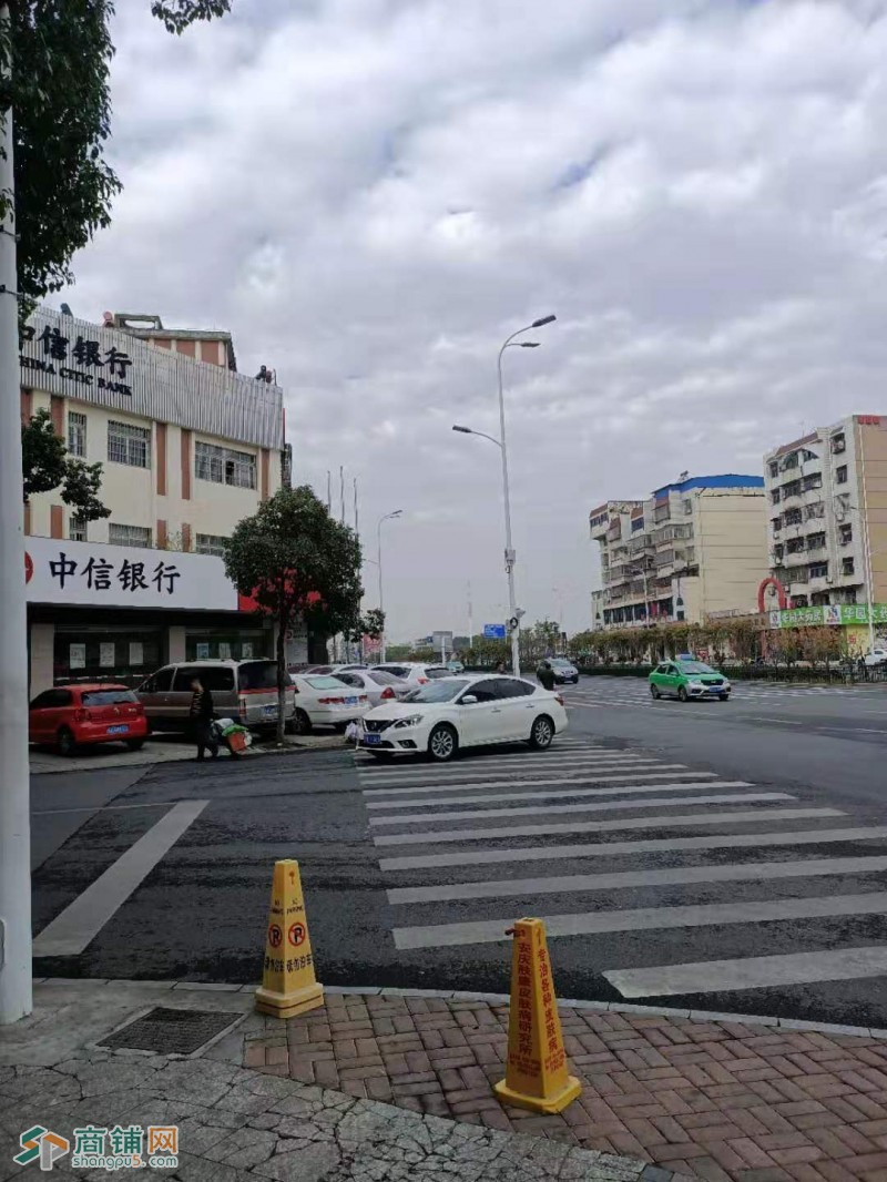 安庆火车站斜对面旺铺图2