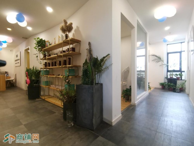 临街写字楼美容院转让图3