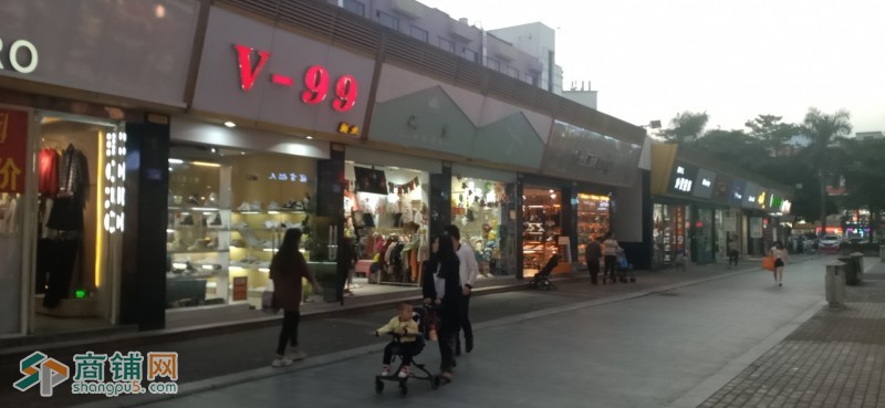 龙华大浪商业中心步行街城堡童装临街旺铺转让W图2