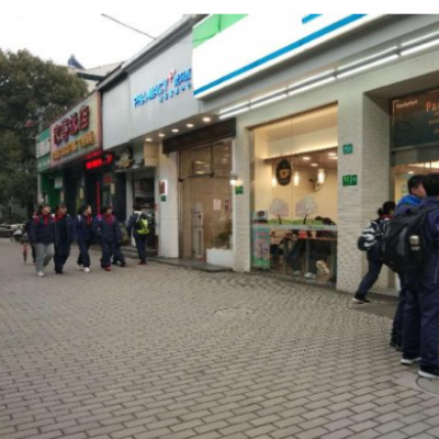 浦东重餐饮执照 无进场费 转让费 小吃奶茶 商务楼很多