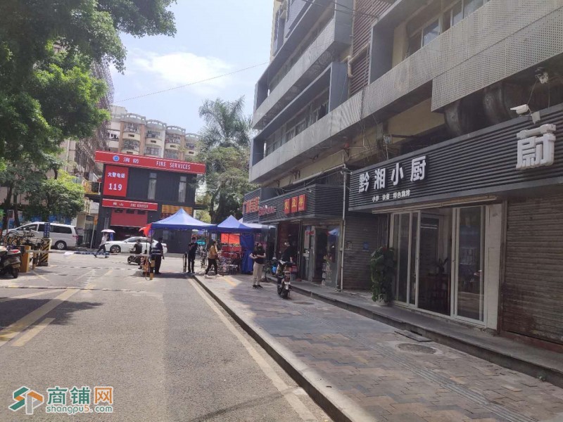 南山区南油地铁口餐饮店转让W图2