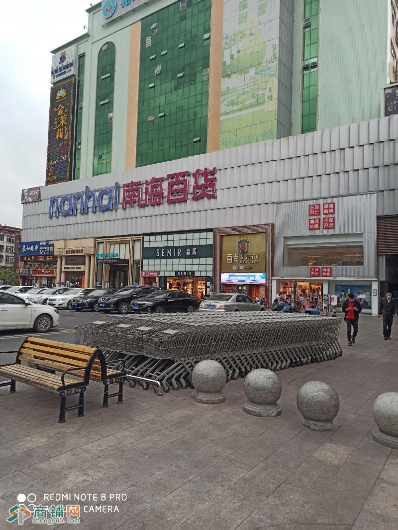 城中村购物中心小吃街旺铺转让图3