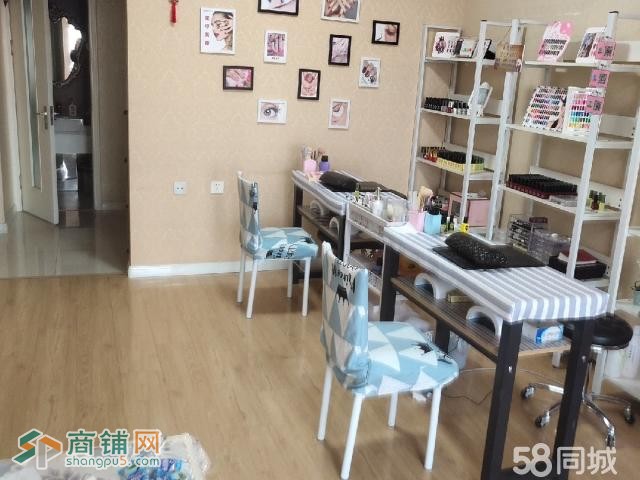 金融中心商圈写字楼美甲美容店转让图2