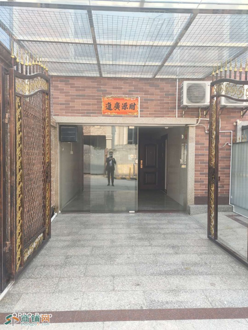 龙泉别墅一层2房1厅商铺出租图2