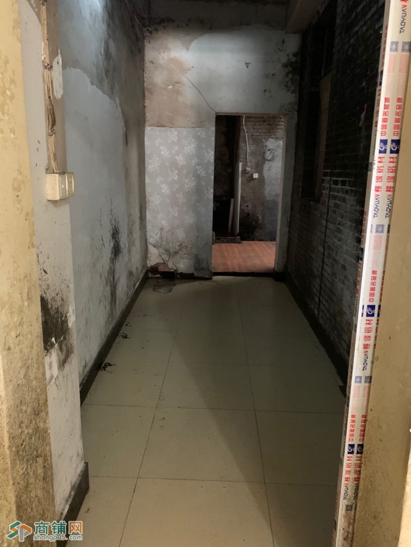 店铺出租，无转让费，可住人，可做仓库图3