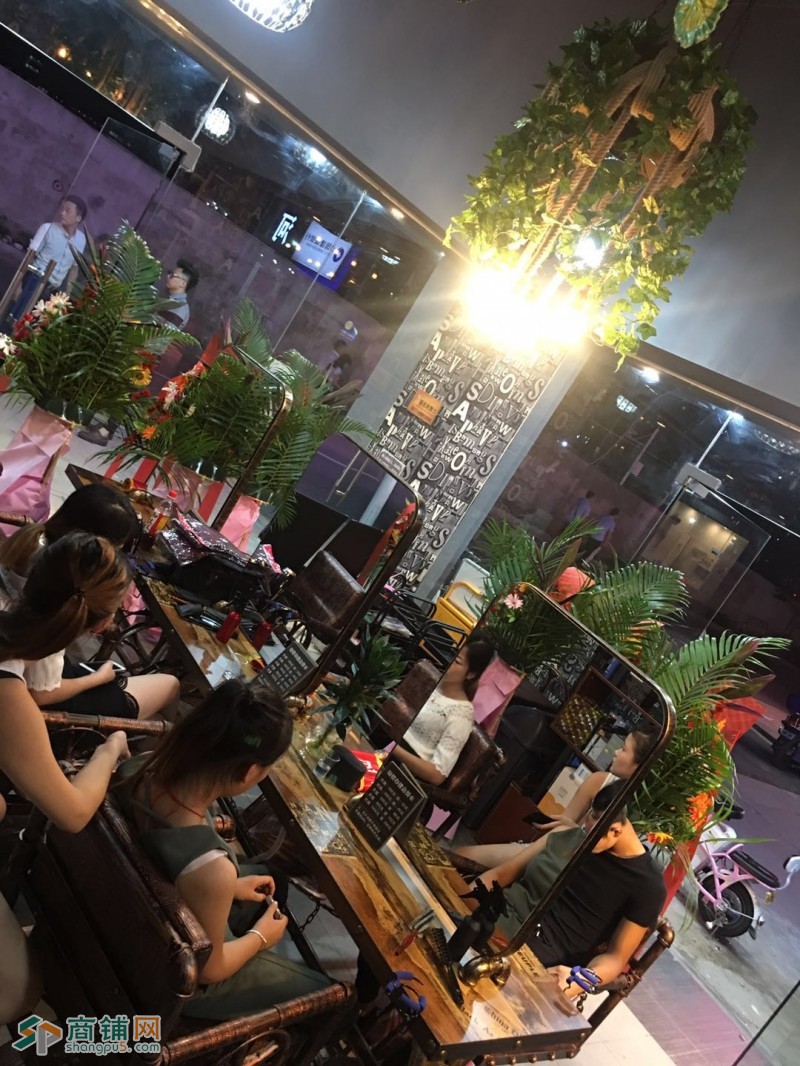 龙华水斗富豪新村高端美发店旺铺转让W图3