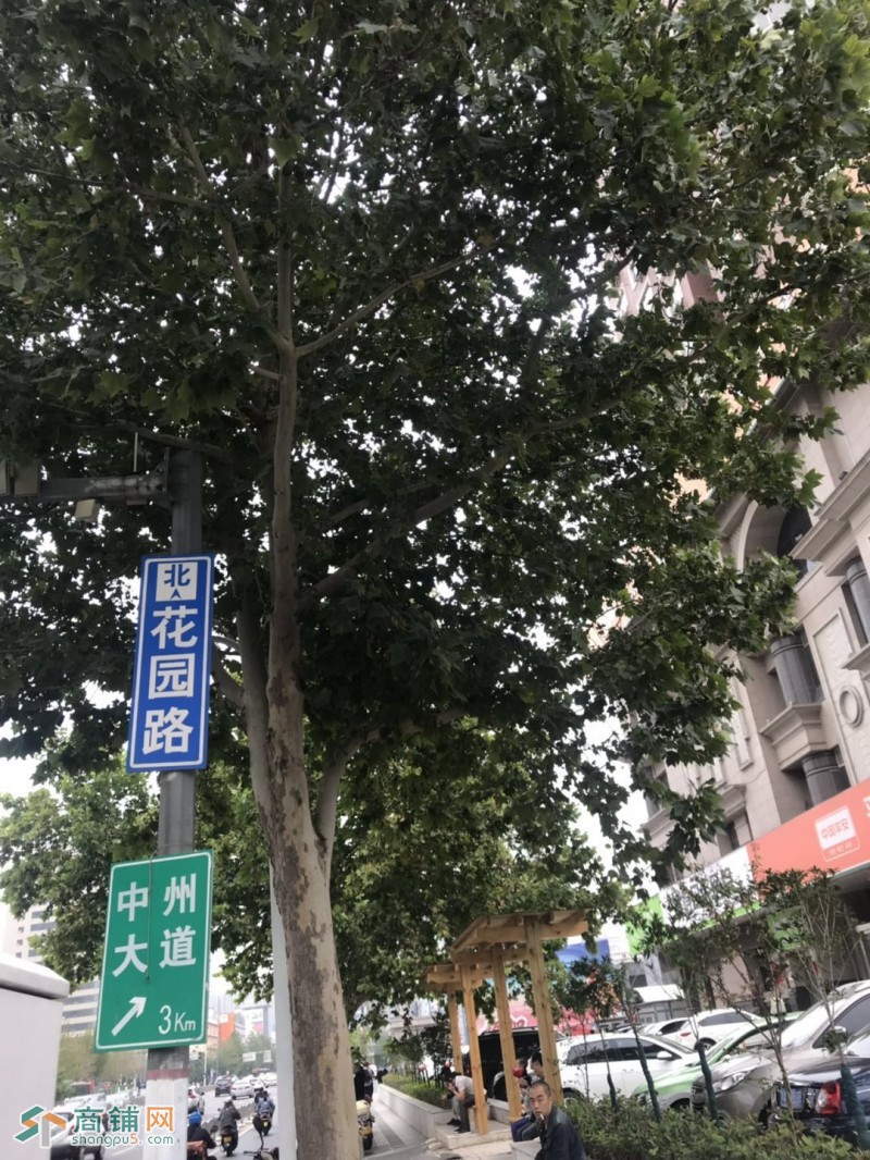 花园路黄金地段旺铺800㎡整租，邻地铁口，适合培训、商用办公图3