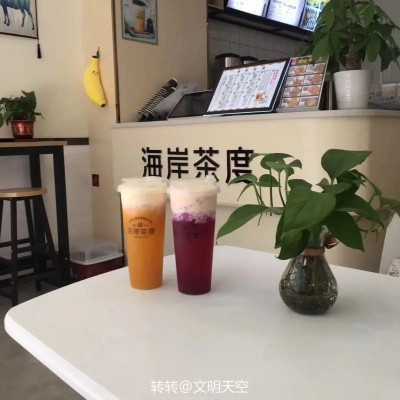 龙华区章阁天富贸易城奶茶店转让W