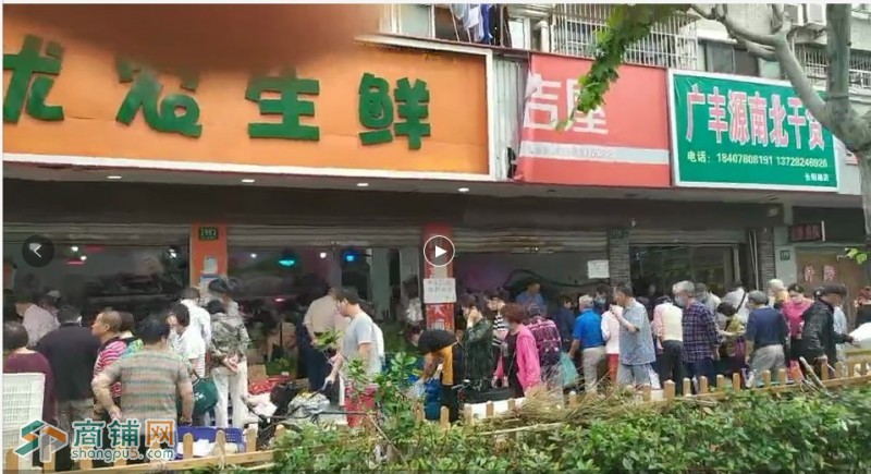 长阳路1935号临街旺铺出租，3年老商户租赁即将到期！图3