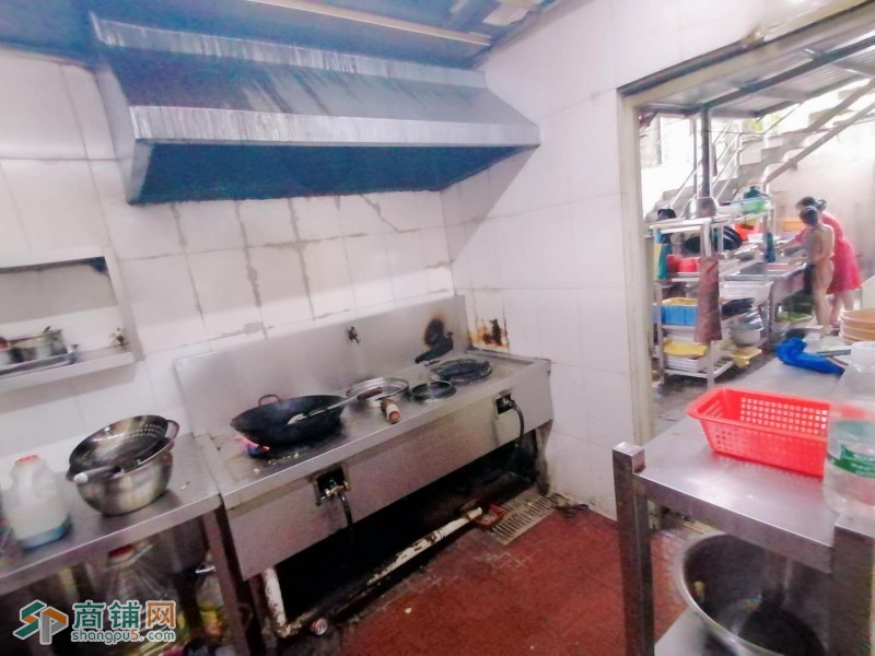 龙华临街盈利旺铺低价转让w图3