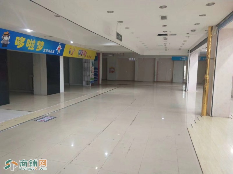 青岛市开发区 吉韩商厦 旺铺出租图3