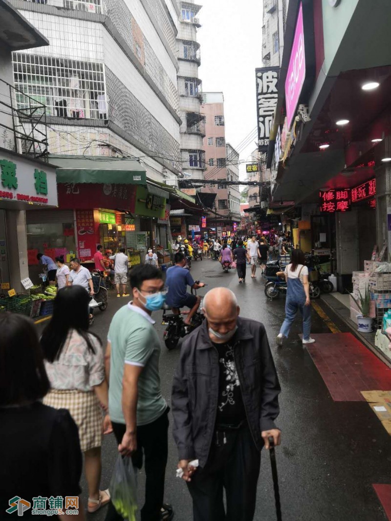临街商铺，房东直租，可明火，执照齐全。图2