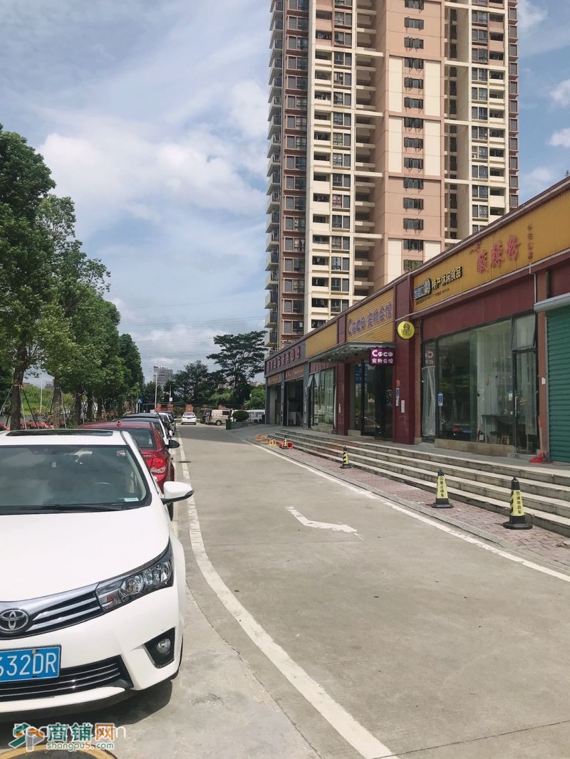 龙岗区东青路悦龙华府临街店铺转让W图2