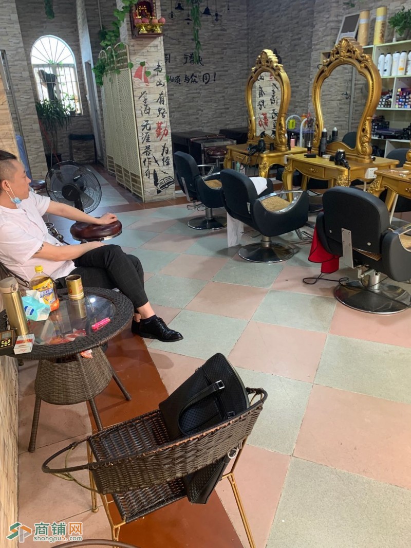宝安区马鞍山马鞍山地铁站A口美发店转让W图2