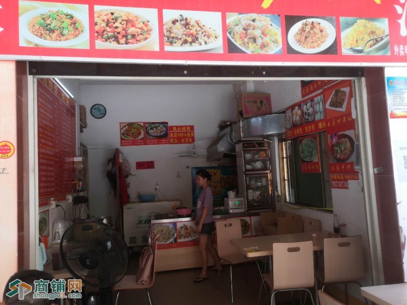 宝安琥珀市场交易中心旺铺转让，人流大图2