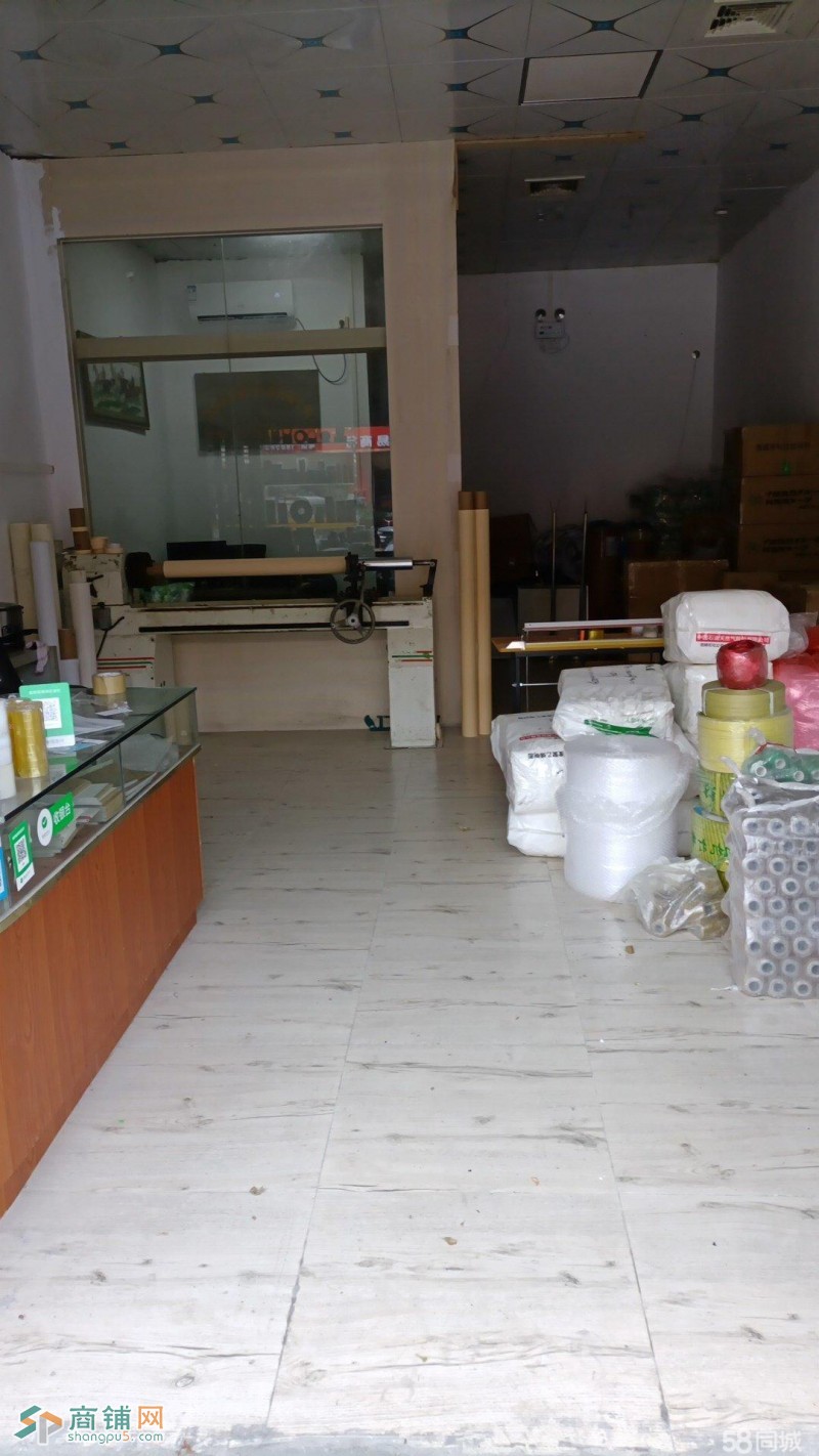 龙岗区坪地临街村委店铺转让图3