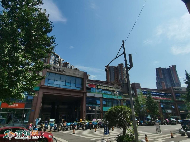 正南门南城都汇 租17万《中信银行》急售图2