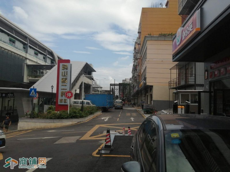 龙华区元芬地铁口C口双门面转让W图3