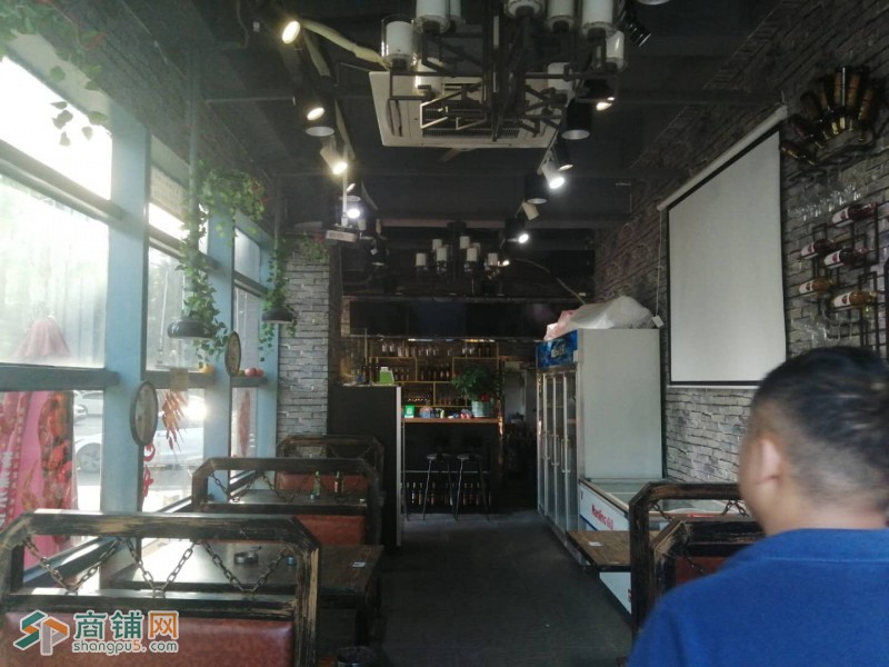 龙岗区坂田地铁口小酒馆转让W图2