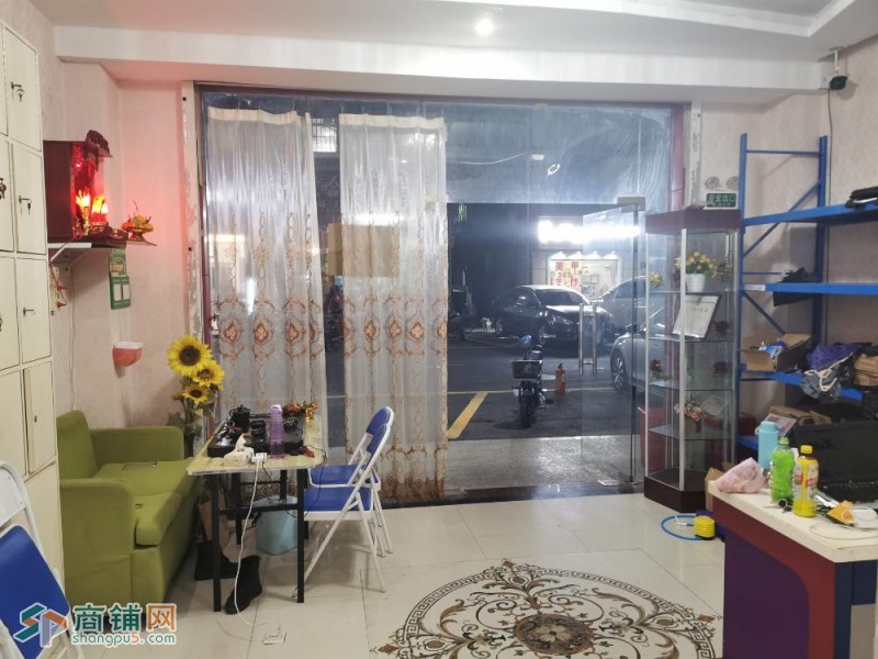 小区门口旺铺转让 客流量大 店铺宽敞明亮 近地铁 交通便利图2