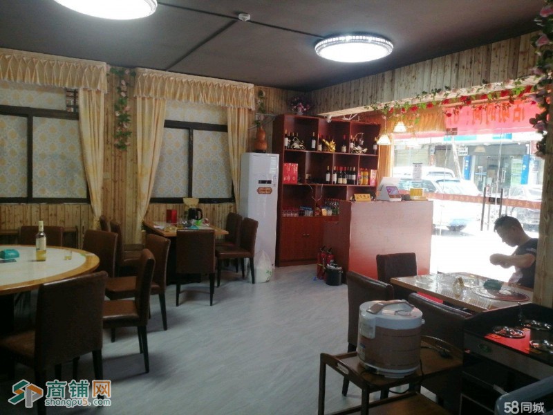 布吉长龙新村主街餐饮旺铺转让图3