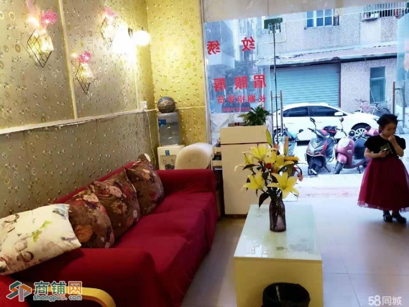宝安沙井美容美甲店转让，租金你想不到图3