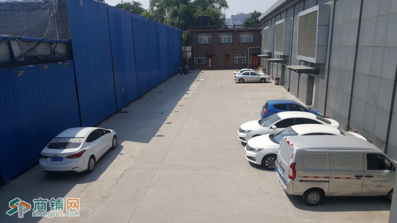 学府街商务区临街大型商铺招租图2