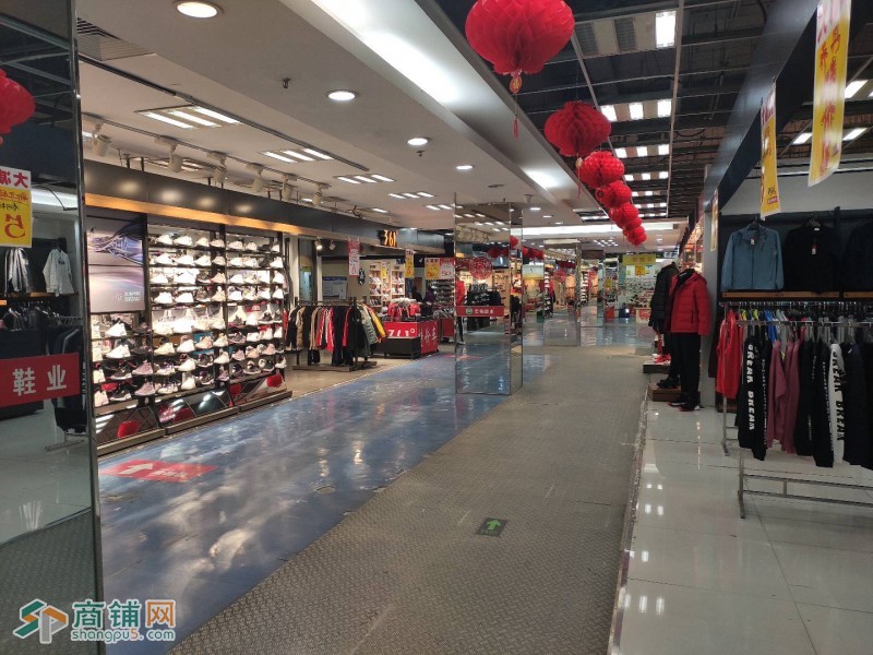 鞋服商城直租摊位10-200平米图2