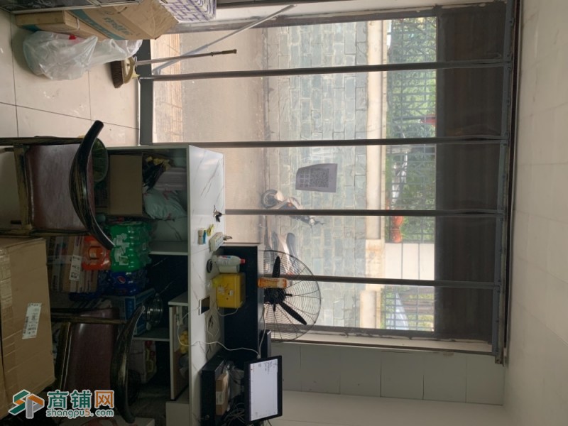 营业中店铺转让图3