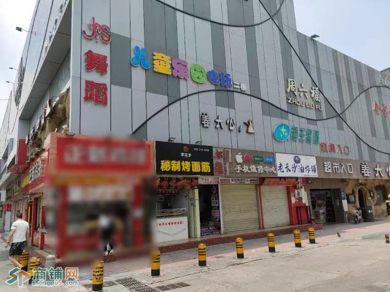 宝安区石岩万联广场小吃旺铺转让W图2
