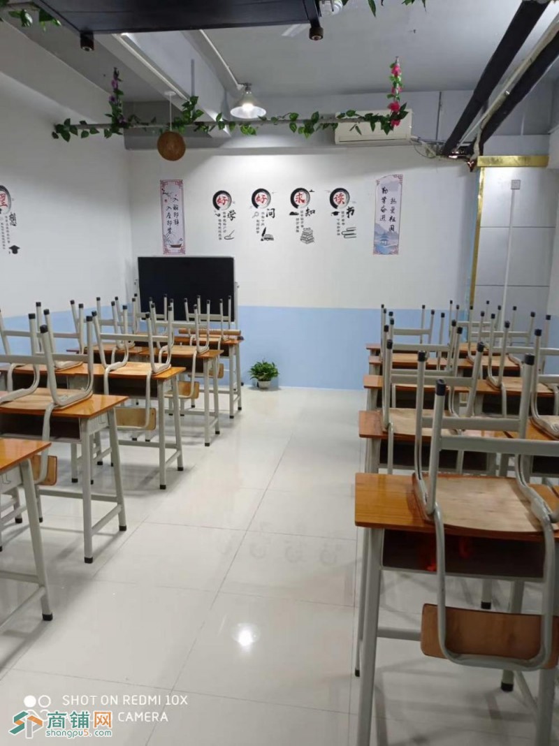 带生源转让，位于十字路口，交通便利，居民宅集中图3