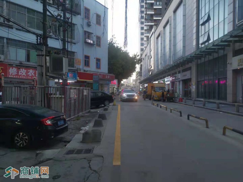 龙岗区罗瑞合东街美容店转让W图3