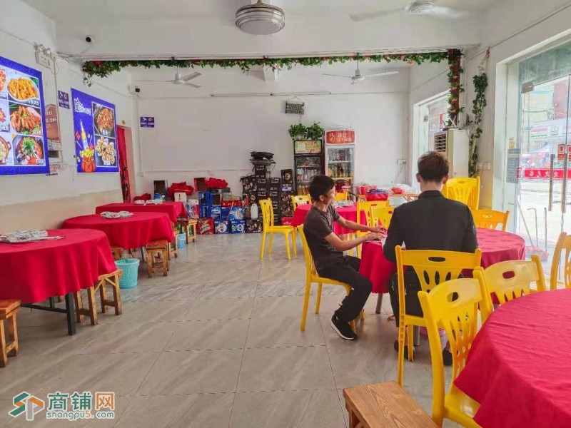 龙岗区龙西综合市场烧烤店转让W图3