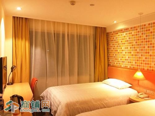 恩施市湖北民院大门旁40个房间酒店低价转让有免费停车场图2