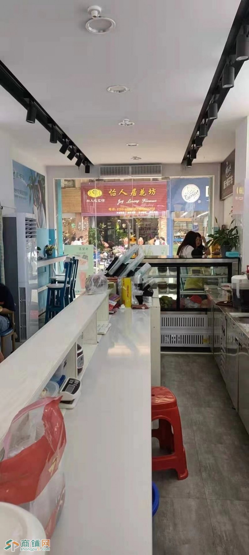 连州镇花园新城奶茶店转让图3