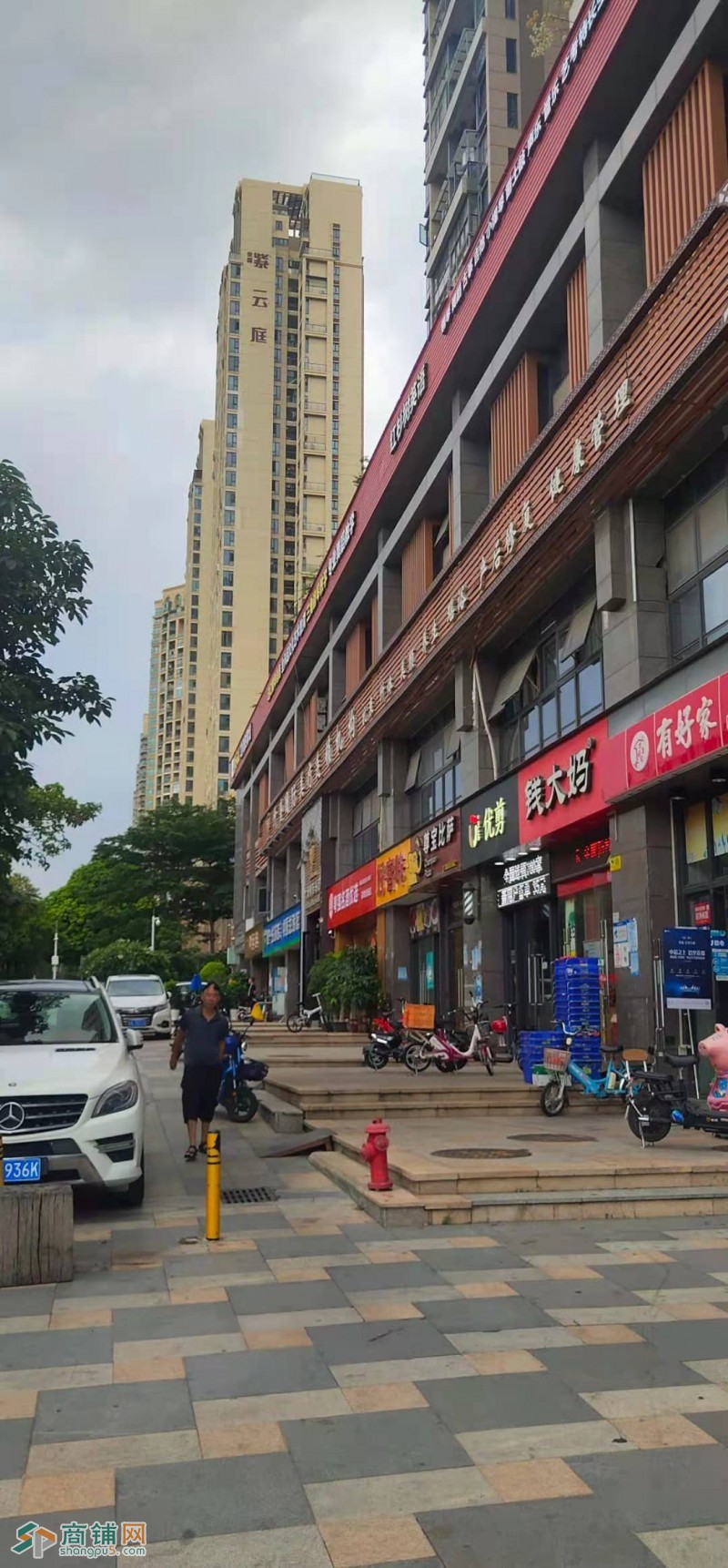 龙岗悦澜山花园南门临街便利店转让图2