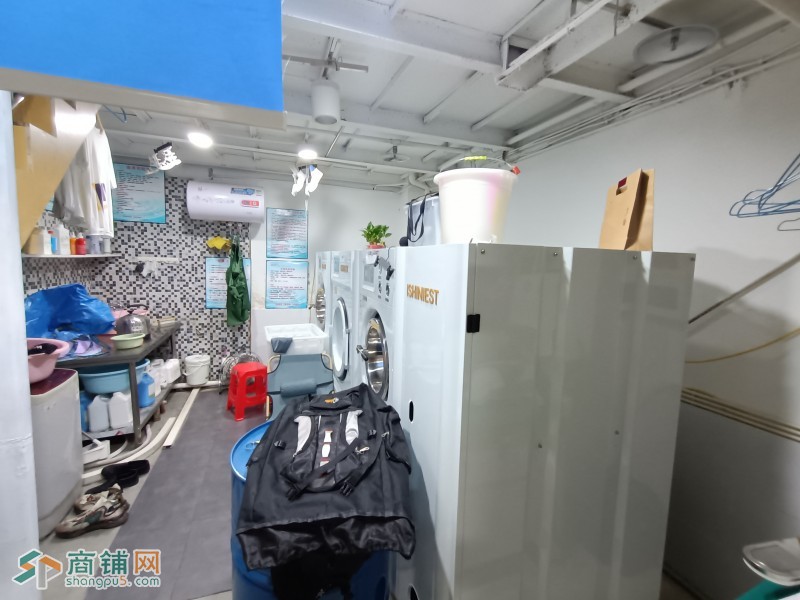 商业街 唯一一家洗衣店  开店人就是房东 非常好谈图2