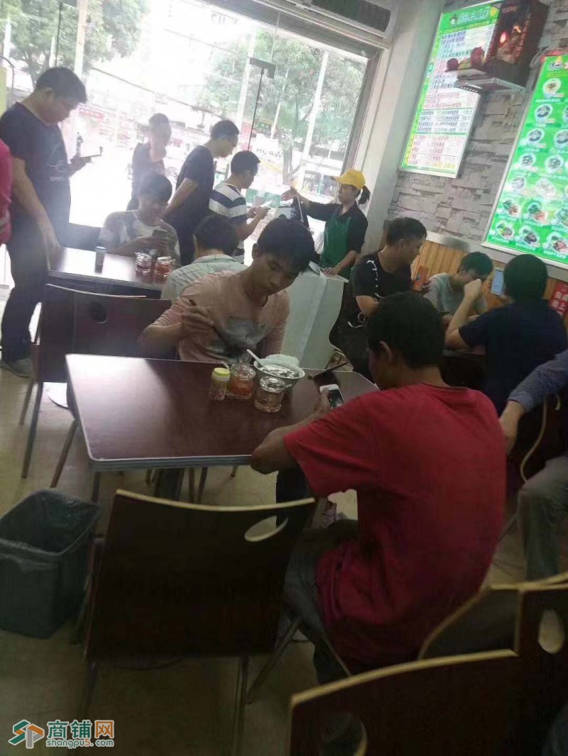 龙华区油富商城猪脚饭转让W图3