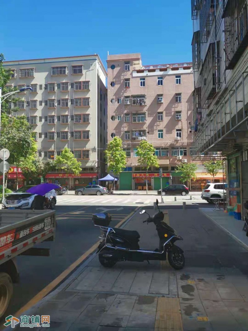 坪山区新东路夜宵街美发店转让W图2
