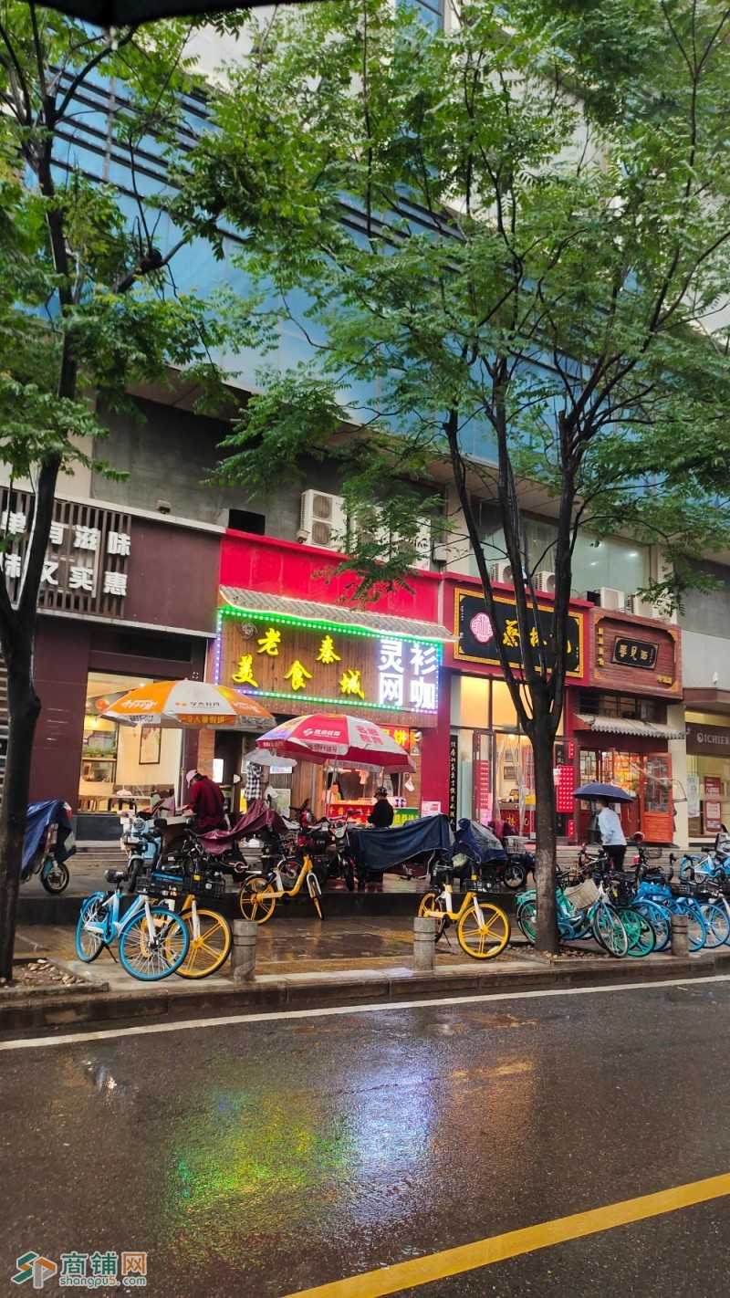 中南商圈美食城黄金档口转让图2
