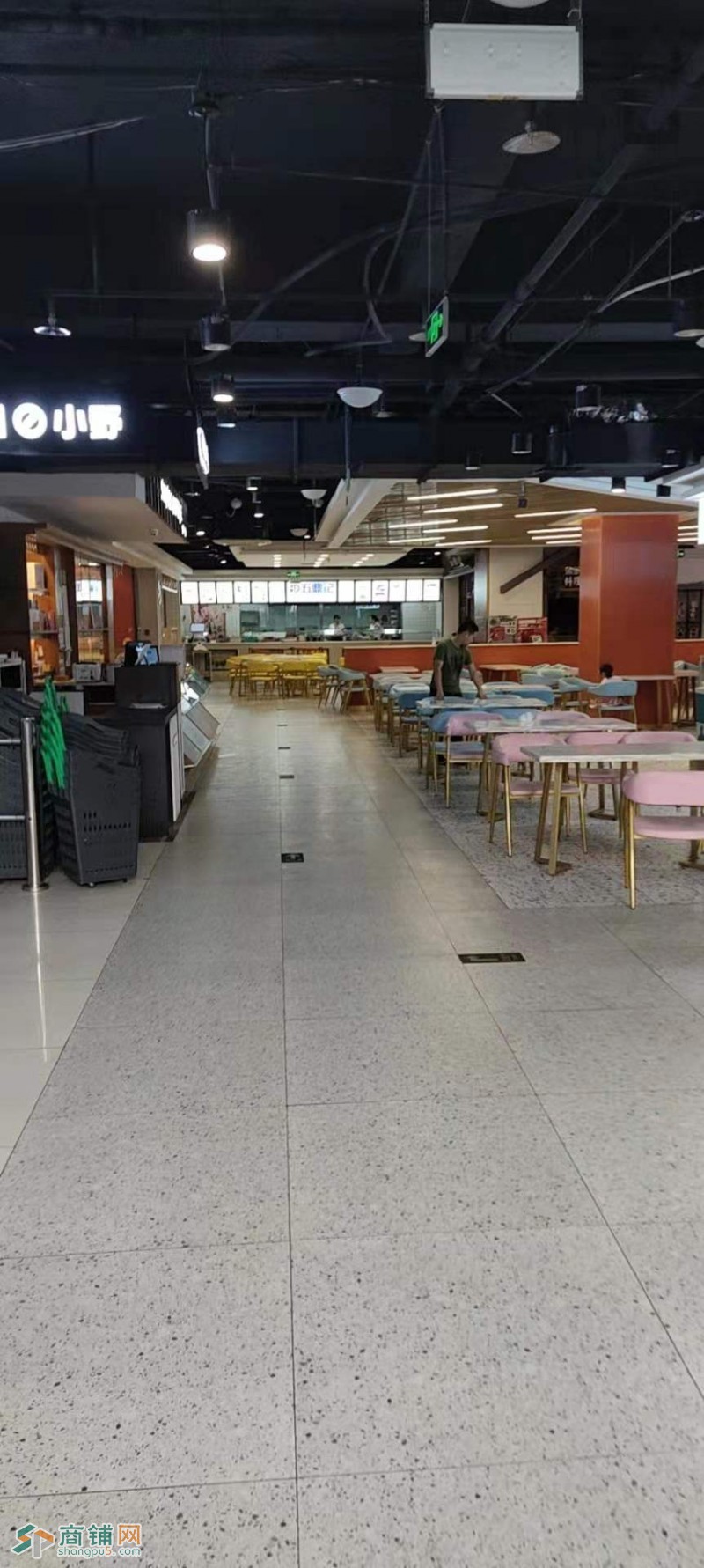 春熙路地铁口美食城快餐店转让图3