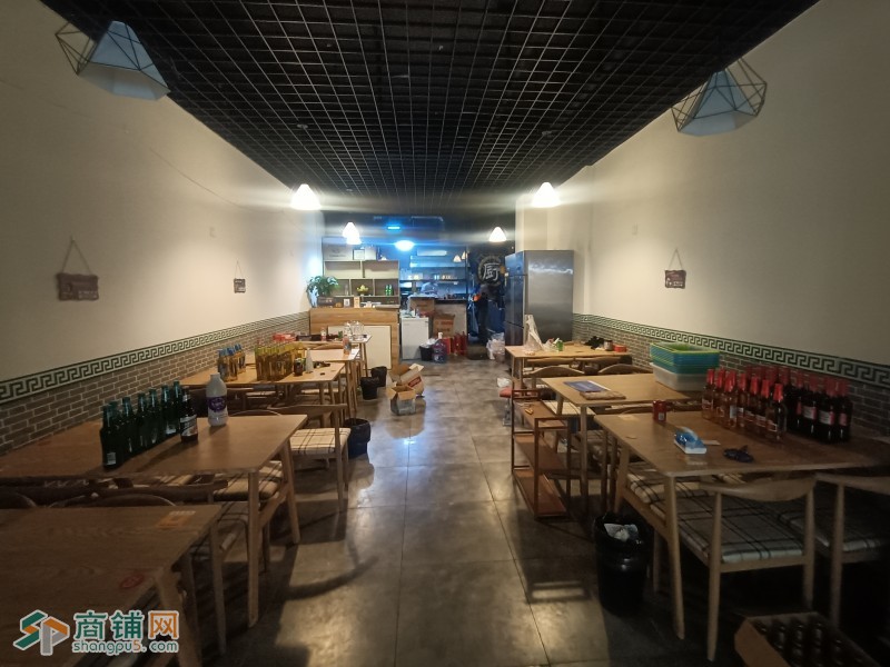 商业街 烧烤店 低价转让 就收租金和设备钱图2